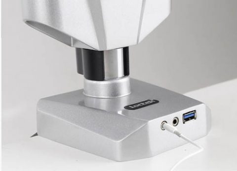 זרוע ארגונומית עבור 3 מסכים עם כניסת USB וחיבור שולחני Loctek DLB523 (5)