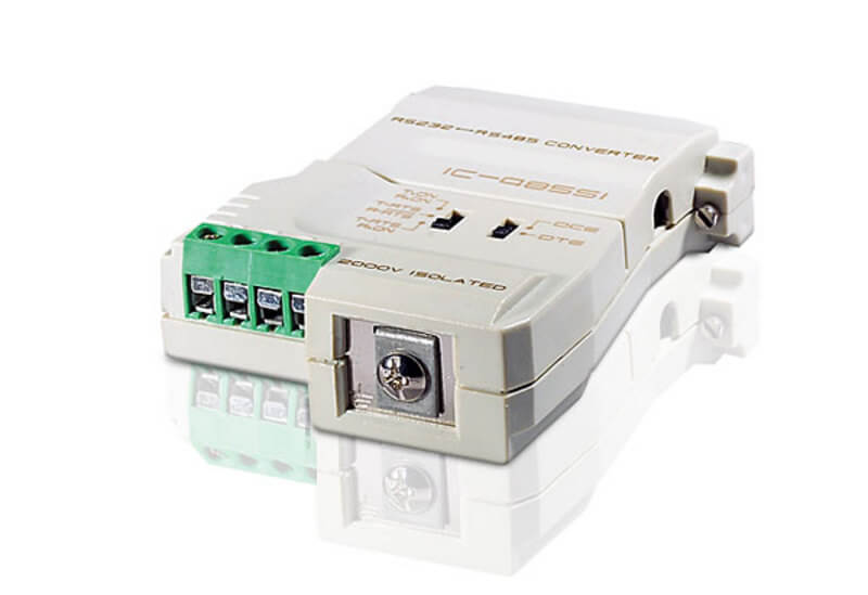 ממיר ממשק RS-232RS-485 בצבע לבן ATEN IC485SI