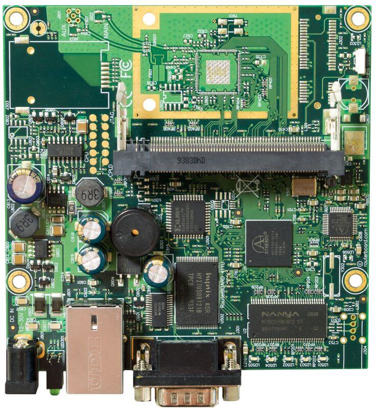 ראוטרבורד 300MHz CPU 32MB RAM Ethernet miniPCI power jack serial port RouterOS L3 מעוצב Mikrotik RB411