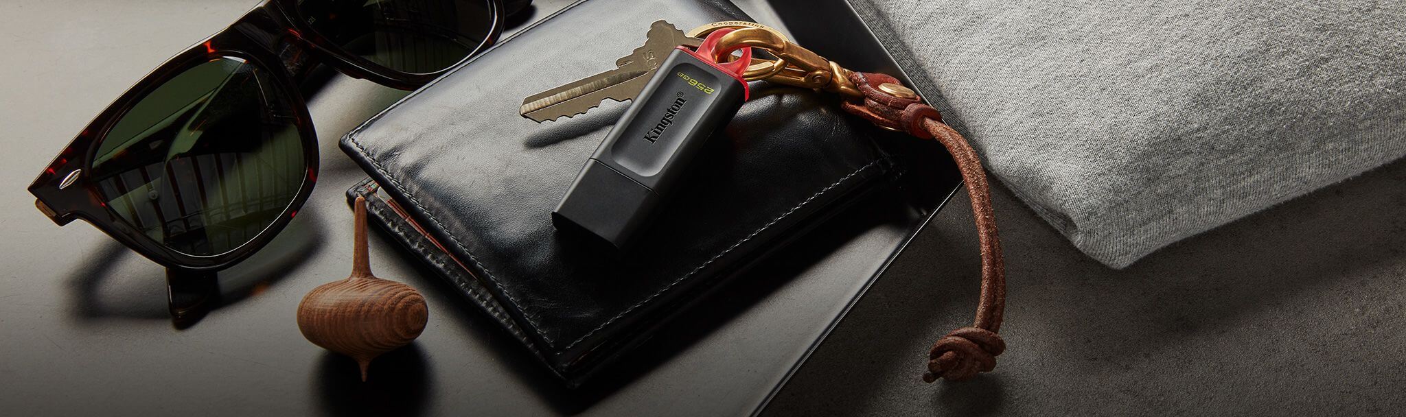 זיכרון נייד USB לשמירת נתונים זיכרונות ניידים 32GB קינגסטון Kingston DTX32GB USB3.2 Flash Drive