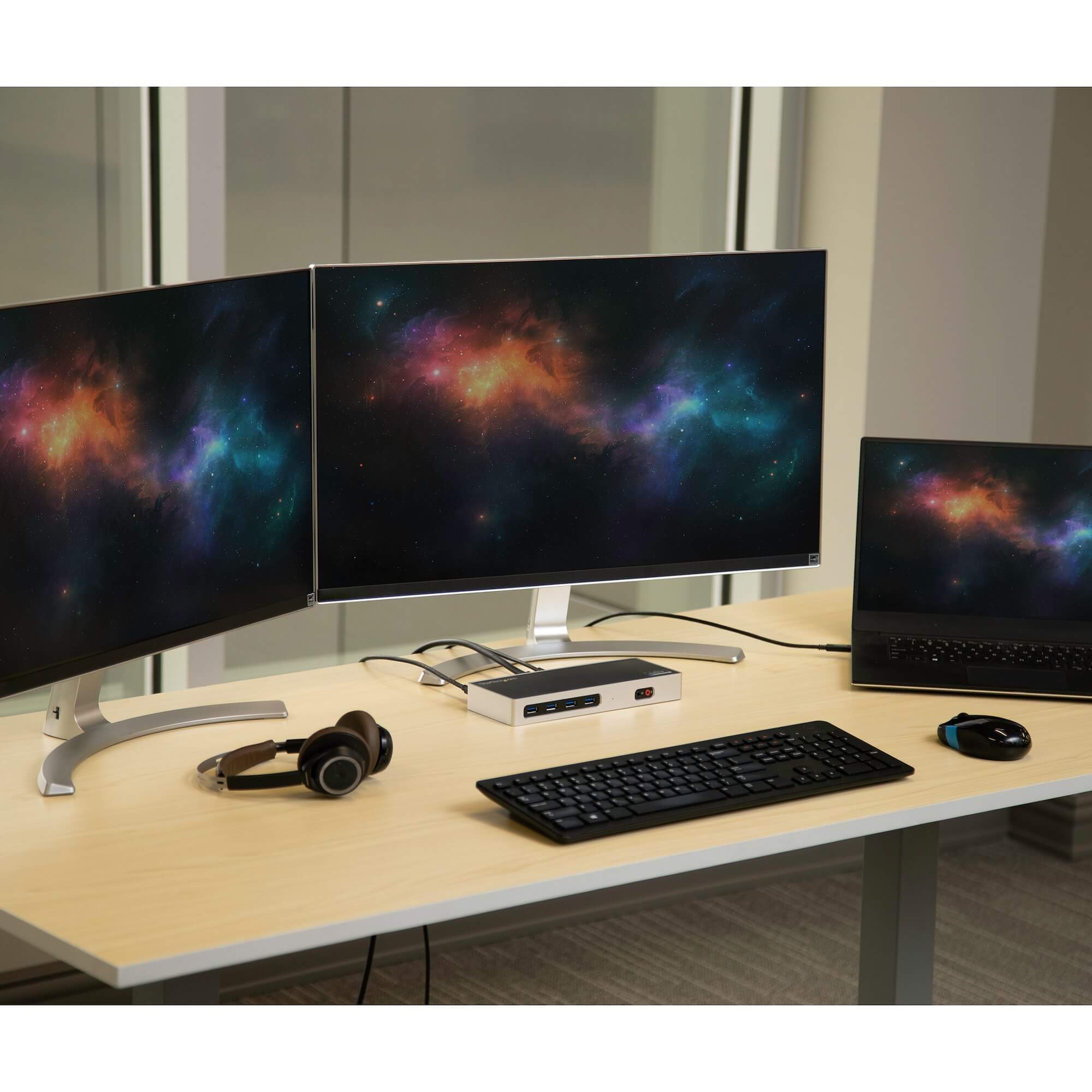 תחנת עגינה היברידית USB 3.0 עבור מחשבים ניידים ברזולוצייה 4K 60Hz בצבע שחור StarTech DK30A2DH (4)תחנת עגינה היברידית USB 3.0 עבור מחשבים ניידים ברזולוצייה 4K 60Hz בצבע שחור StarTech DK30A2DH (4)