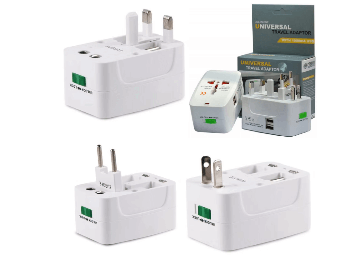 מתאם חשמל אוניברסלי לנסיעות כולל USB בצבע לבן Universal Travel Adaptor | UNIADTUSB