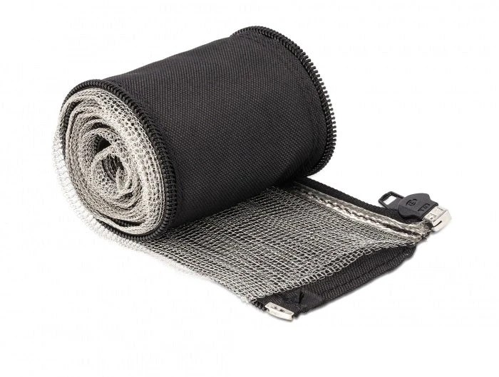 שרוול גמיש עם רוכסן EMI Shielding להגנת כבלים מפני השפעות אלקטרומגנטיות אורך 1 מטר DELOCK | 20846