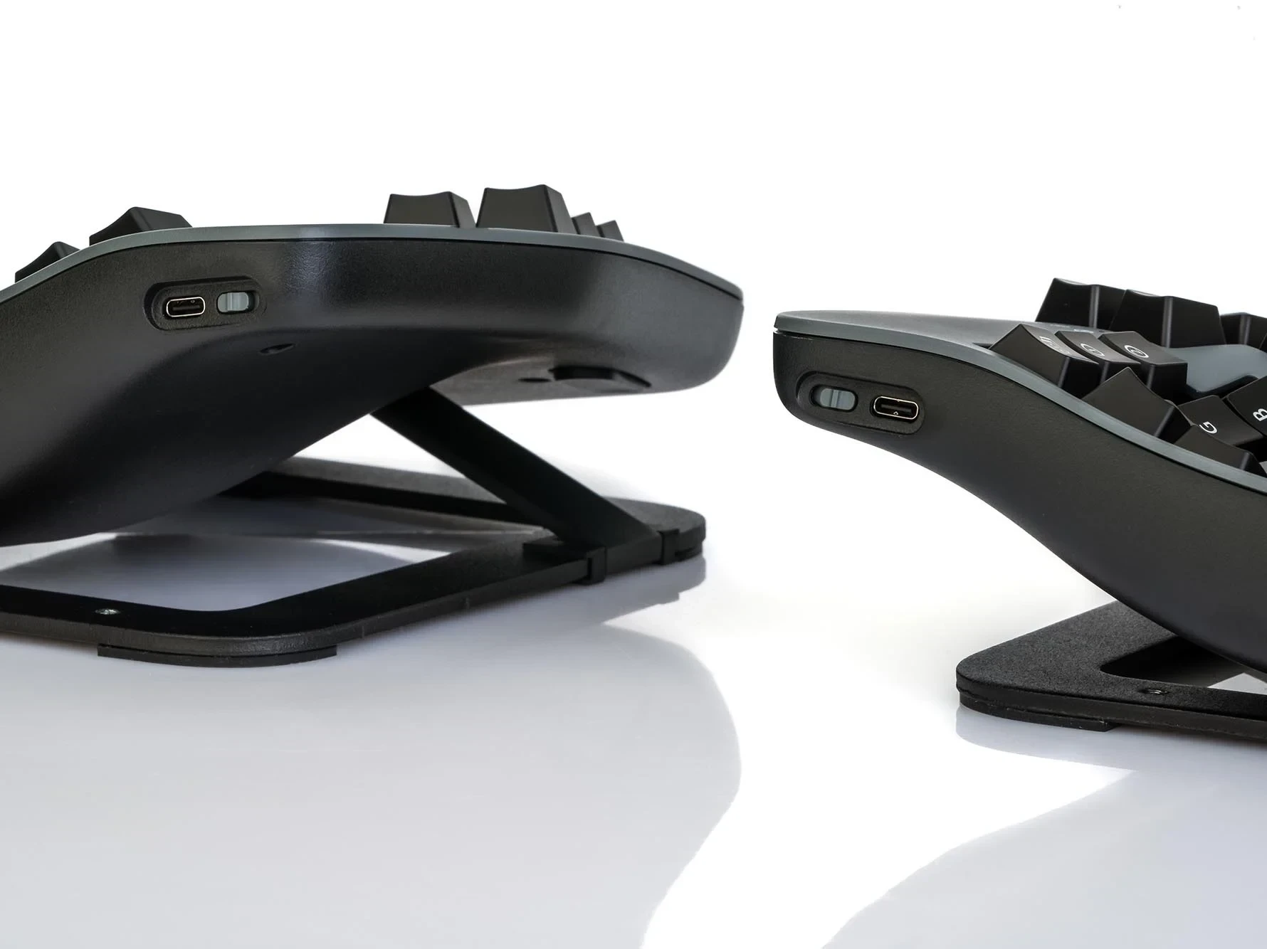 מקלדת ארגונומית מפוצלת בצבע שחור Kinesis | Advantage360 Professional