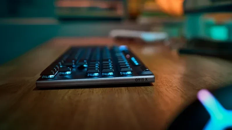מקלדת גיימינג מקצועית חיבור USB חוטי Logitech | G515 TKL