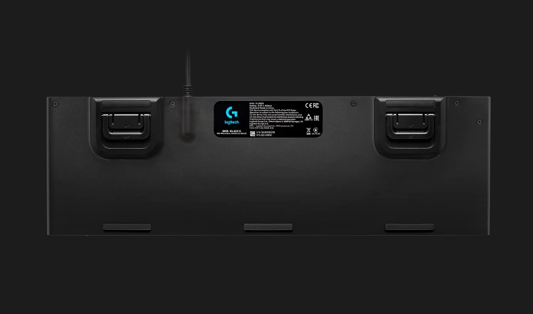 מקלדת גיימינג מקצועית חיבור USB חוטי כולל כבל באורך 1.8 מטר Logitech | G815