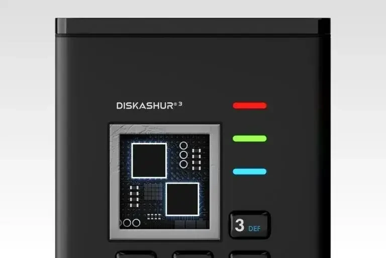 כרטיס לזיכרון נייד מוצפן מעוצב iStorage IS-DA3-256-B diskAshur3 HDD 256-bit - Black